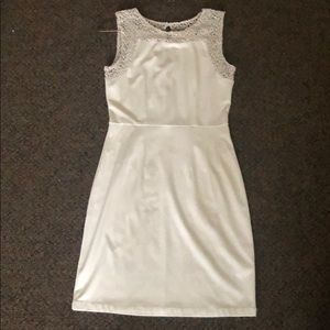 Chelsea and Violet white dress size XS